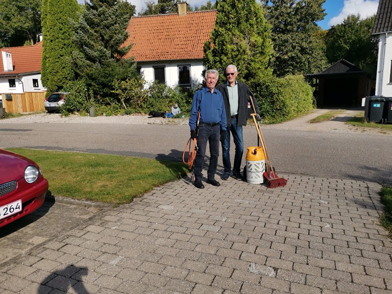 Gasbrænder, ukrudtsbrænder, frivilligt arbejde.